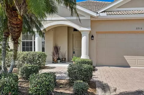 2216 Weaver Bird Ln, Venice, FL 34292