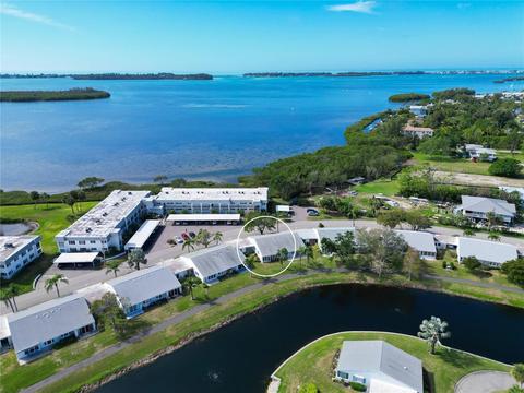 4615 Independence Dr, Bradenton, FL 34210