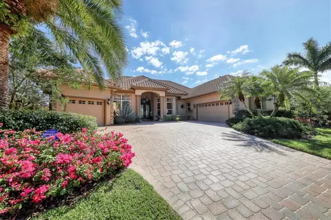 8883 Bloomfield Blvd, Sarasota, FL 34238