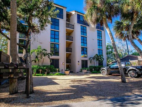 22 Sandy Cove Rd #303, Sarasota, FL 34242