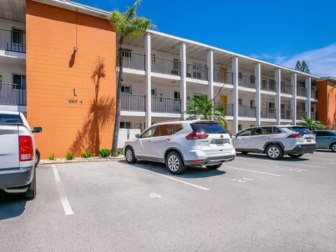 2515 60th Ave W #L4, Bradenton, FL 34207