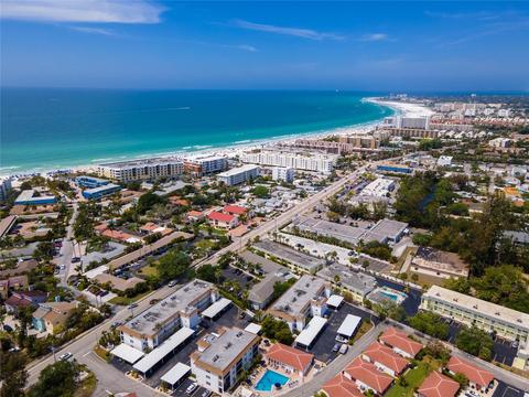 110 Vista Hermosa Cir #206B, Sarasota, FL 34242