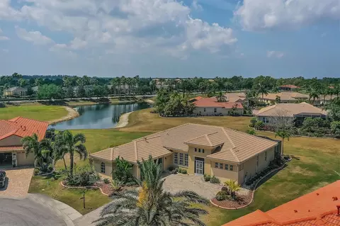 304 Noble Faire Dr, Sun City Center, FL 33573