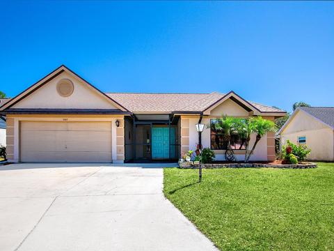 5607 34 Ct E, Bradenton, FL 34203