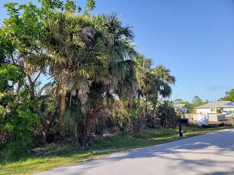 928 Tropical Ave NW, Port Charlotte, FL 33948