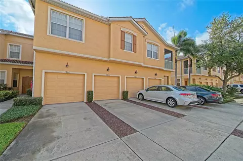 3800 Parkridge Cir #21-204, Sarasota, FL 34243
