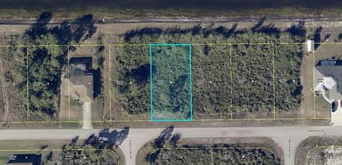 111 Paddock St, Lehigh Acres, FL 33974