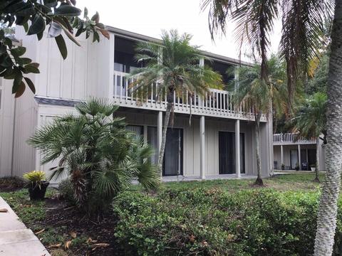 2220 Bahia Vista St #G4, Sarasota, FL 34239