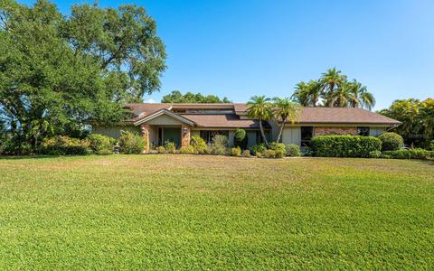 3631 Beneva Oaks Blvd, Sarasota, FL 34238