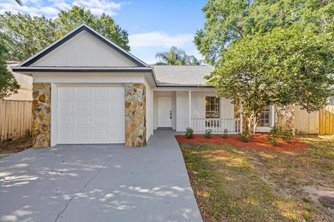 414 Regal Park Dr, Valrico, FL 33594