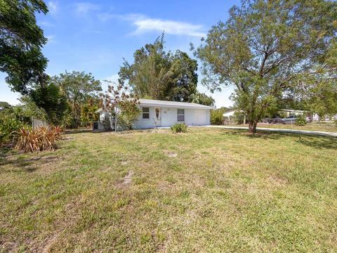 4504 22nd Ave W, Bradenton, FL 34209