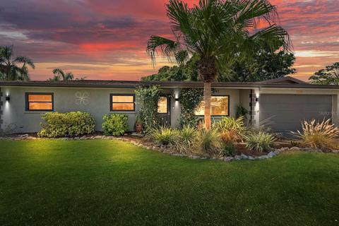 5740 Britannia Dr, Sarasota, FL 34231