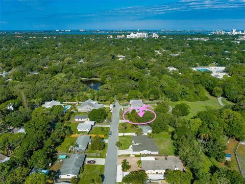 2711 Arlington St, Sarasota, FL 34239