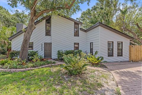 2621 Robinson Ave, Sarasota, FL 34232