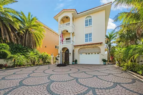 803 N Shore Dr, Anna Maria, FL 34216