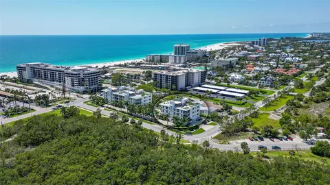 159 Taft Dr #E206, Sarasota, FL 34236