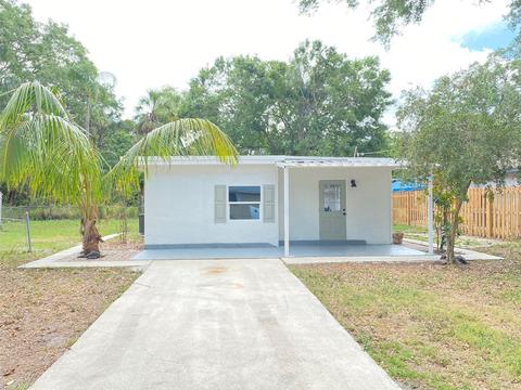 1820 28th Ave E, Bradenton, FL 34208