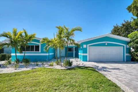 15540 Redington Dr, Redington Beach, FL 33708