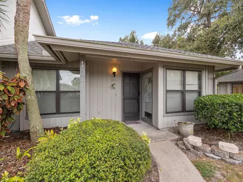 944 N Beneva Rd #V-27, Sarasota, FL 34232