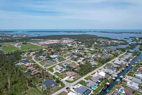 1098 Bay Harbor Dr, Englewood, FL 34224
