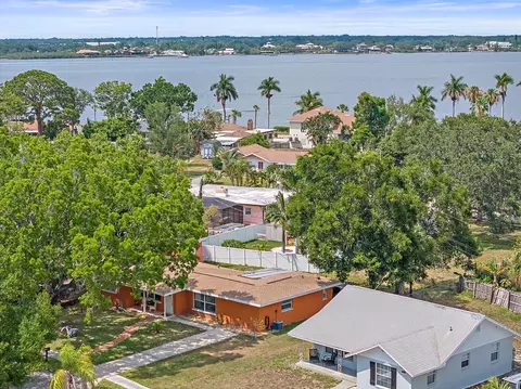 2415 Vermont Ave E, Bradenton, FL 34208