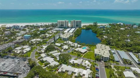 140 Whispering Sands Dr #V-40, Sarasota, FL 34242