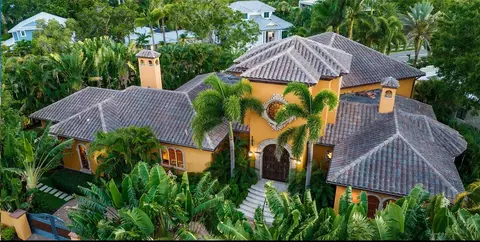 1924 Lincoln Dr, Sarasota, FL 34236