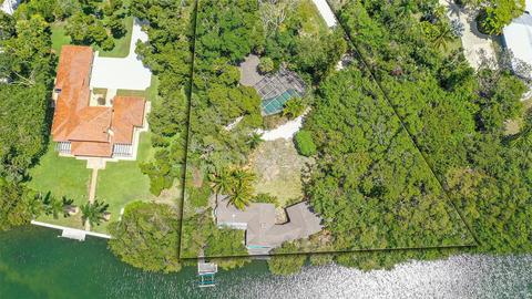 6533 Bayou Hammock Rd, Longboat Key, FL 34228