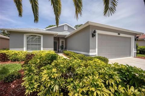 6704 Cheswick St, Sarasota, FL 34243