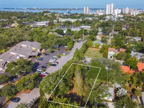 654 Lafayette Ct, Sarasota, FL 34236