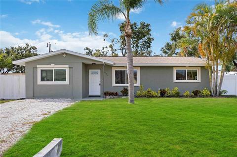586 Coronado Rd, Venice, FL 34293