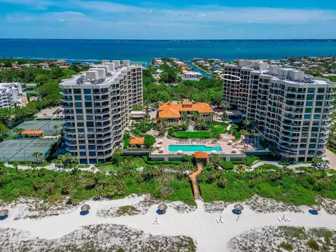 1241 Gulf Of Mexico Dr #808, Longboat Key, FL 34228