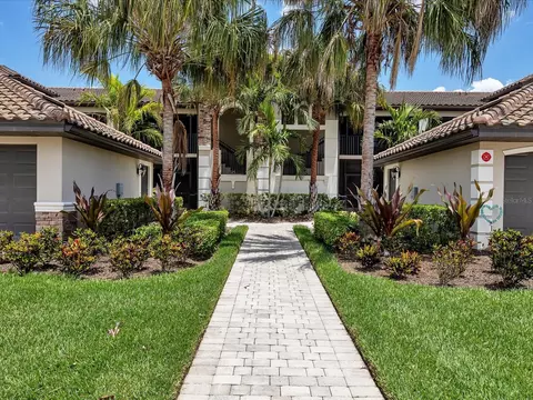 5528 Palmer Cir #106, Bradenton, FL 34211