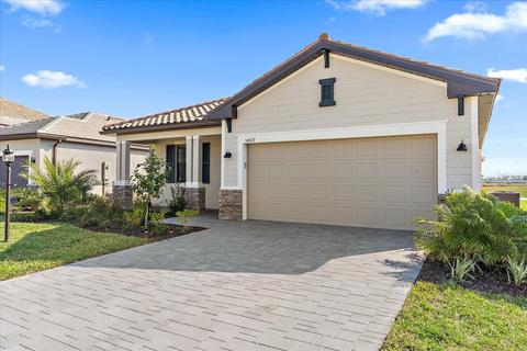 5409 Coral Reef Way, Lakewood Ranch, FL 34211