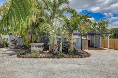 504 Shadylawn Ave, Nokomis, FL 34275