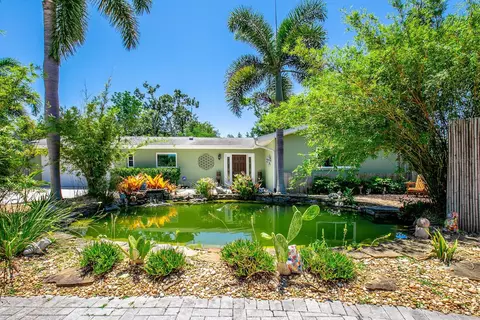 2444 Siesta Dr, Sarasota, FL 34239