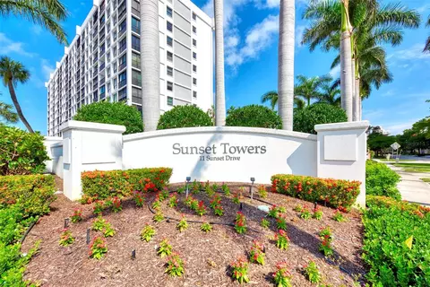 11 Sunset Dr #203, Sarasota, FL 34236