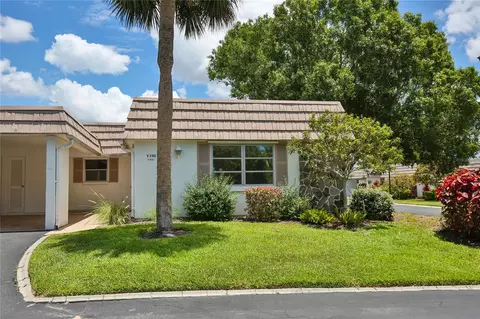 2401 Riverbluff Pkwy #V-240, Sarasota, FL 34231