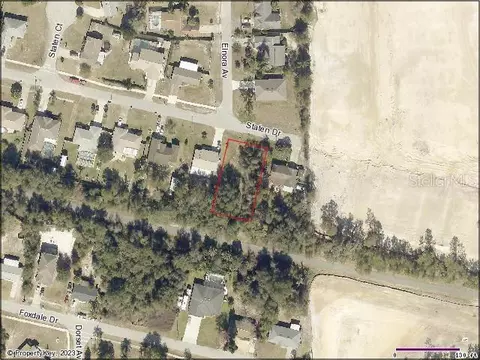 2883 Staten Dr, Deltona, FL 32738