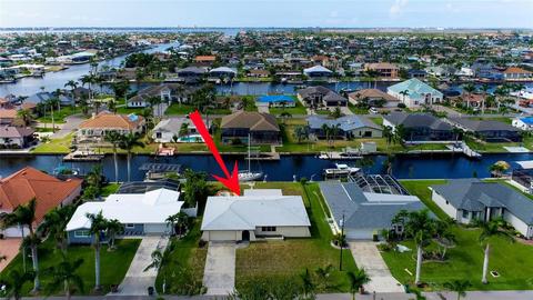 122 SW 49th Ter, Cape Coral, FL 33914