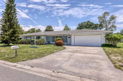 2708 Sunnyside St, Sarasota, FL 34239