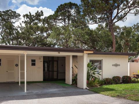 6245 Green View Dr #119, Sarasota, FL 34231