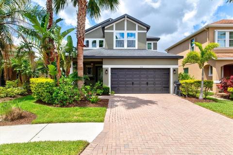 8401 Nandina Dr, Sarasota, FL 34240