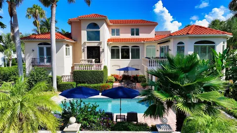 1023 Tocobaga Ln, Sarasota, FL 34236