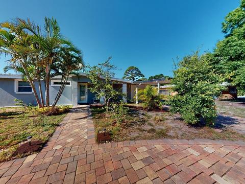 2716 Belvoir Blvd, Sarasota, FL 34237