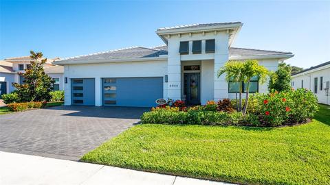 4944 Surfside Cir, Lakewood Ranch, FL 34211