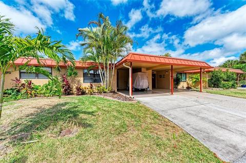 3892 Catalina Dr, Bradenton, FL 34210