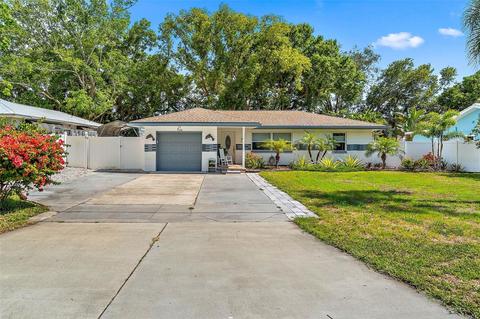 11208 Cherokee Dr, Saint Petersburg, FL 33708