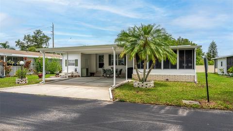 5707 45th St E #2, Bradenton, FL 34203