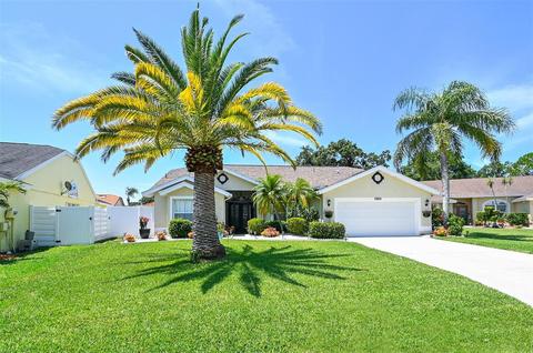 4577 Dover St Cir E, Bradenton, FL 34203